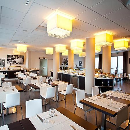 Hotel Fiera Rimini Kültér fotó